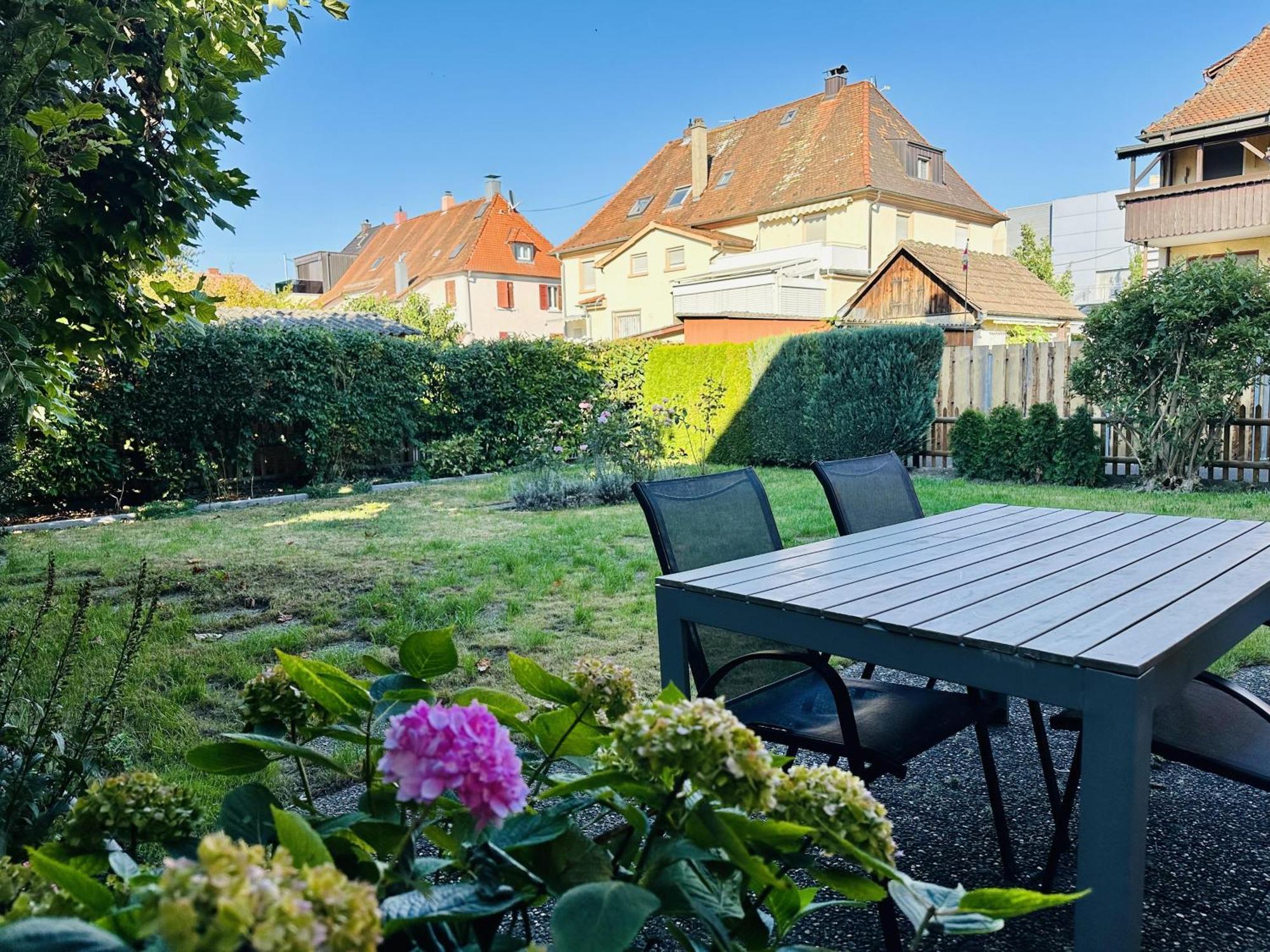 Bodensee-Haus Istayunixi Seenaehe-Terrasse-Garten-Netflix-Parkplatz 라돌프젤암보덴시 외부 사진